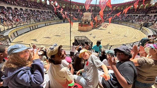 Spectacle Puy du Fou Vendée Colo Yolo